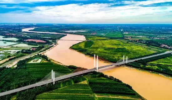 濱州市擬出讓地?zé)岬V業(yè)權(quán)32個(gè) 涵蓋供暖、溫泉洗浴、養(yǎng)殖3類應(yīng)用場(chǎng)景-地大熱能